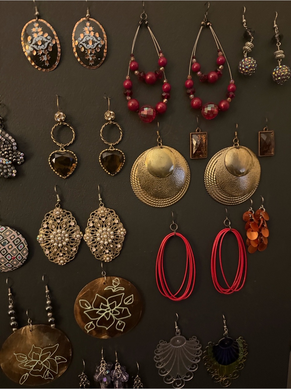 eye catching drop earrings. Please inbox me and specify the pr as each sold sep.